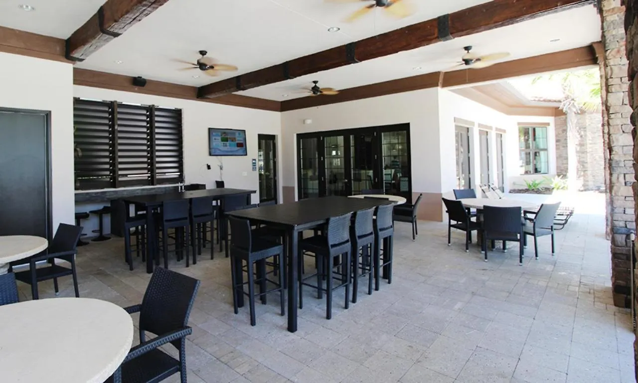 Hébergement de vacances Solterra Resort - 6 Bed South Facing Pool Home - Clubhouse, Resort Pool & Cabanas By Orlando Holiday Rental Homes Llc 5423 Davenport États-Unis