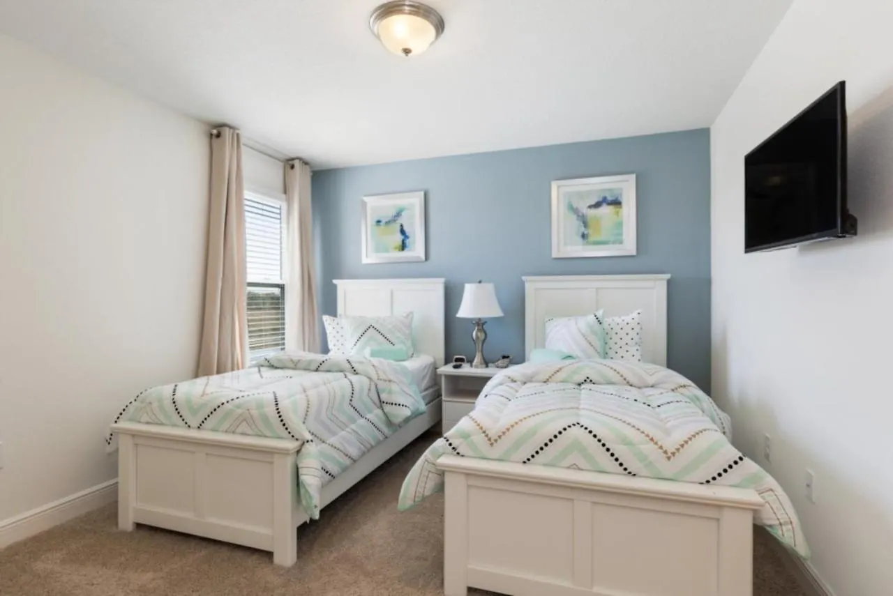 Solterra Resort: South-Facing 6-Bed Pool Home with Resort Amenities Davenport 0*,